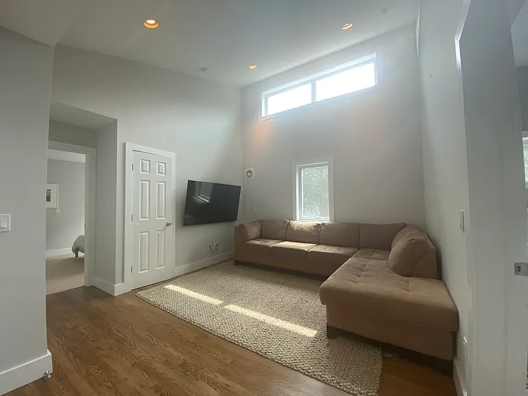 19 W End Ave — Photo 31