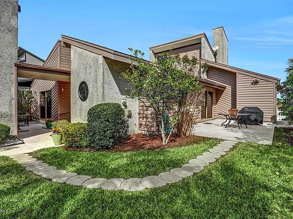 4th image of 115 Lake Julia Dr N