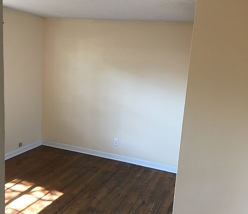 3rd image of 2603 E 10th St APT 5