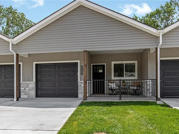 5821 Hunter Ct, Raytown, MO 64133