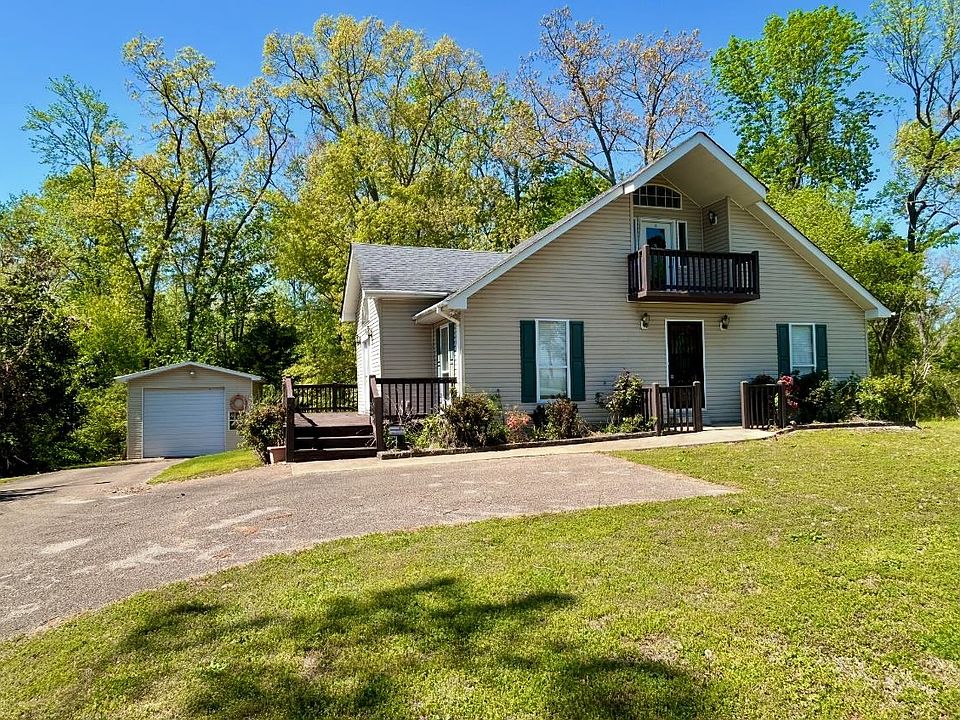 1st image of 720 Riverside Ln