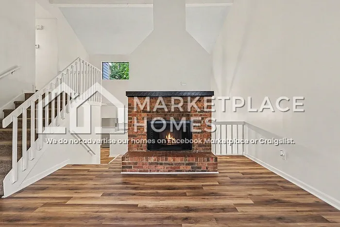 2070 Scarbrough Trl E — Photo 9