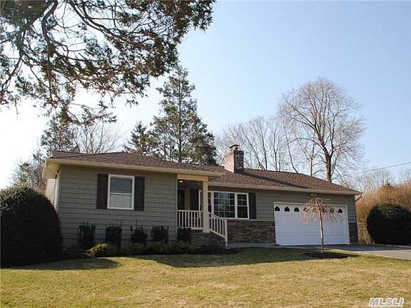 2nd image of 12 Bardwell Ln