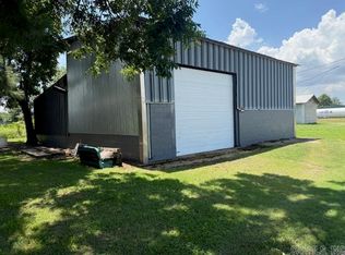 220 E 7th St, Paragould, AR 72450