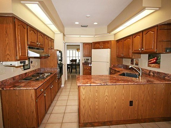 3rd image of 1512 Majestic Oak Dr