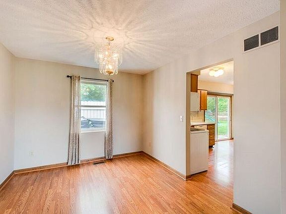 5th image of 4886 Logsdons Meadow Dr
