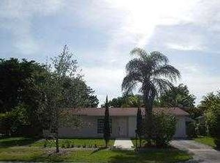 9232 SW 182nd St, Palmetto Bay, FL 33157