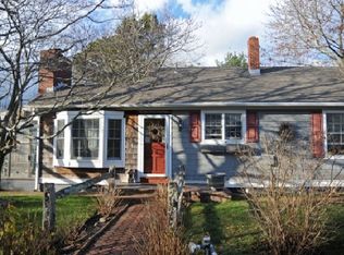 449 Magee St, Southampton, NY 11968