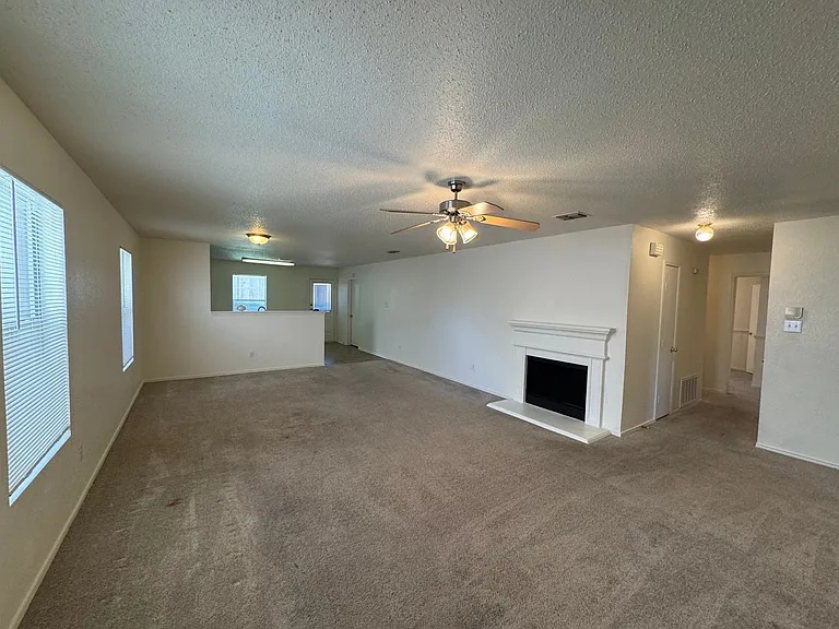 6848 Valley Creek Dr — Photo 17
