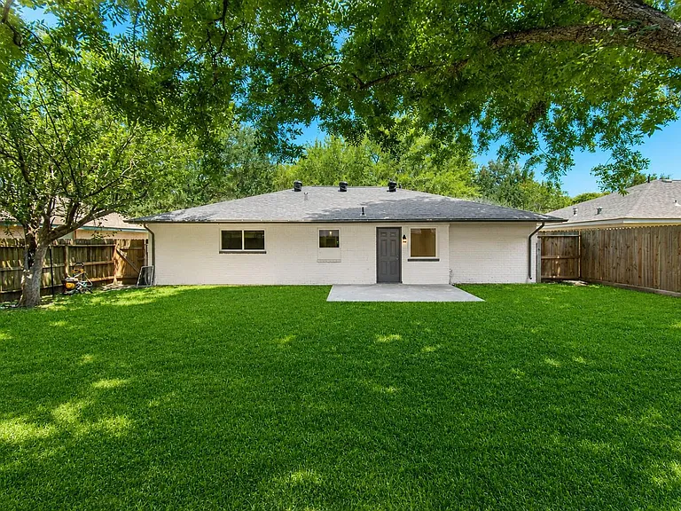 13619 Elm Ct — Photo 37