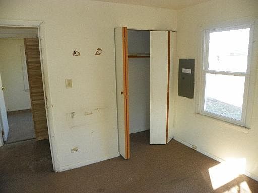 4th image of 14717 S Honore Ave