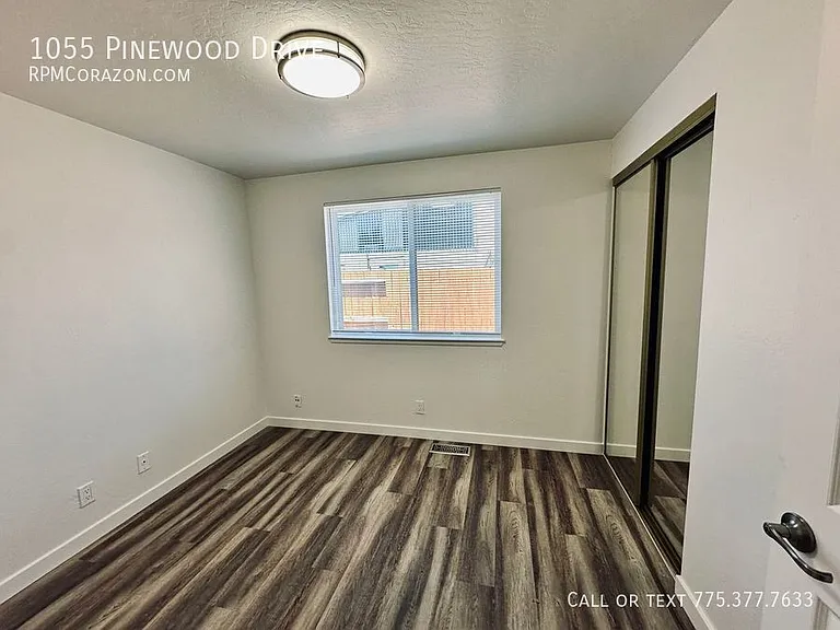 1055 Pinewood Dr — Photo 9