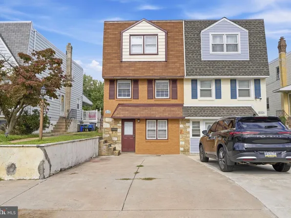 9954 Bridle Rd, Philadelphia, PA 19115