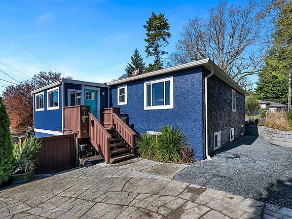 2nd image of 3111 Esson Rd