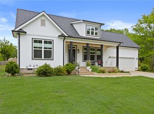 3 Sunset Ct, Williamston, SC 29697
