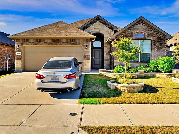 2nd image of 11057 Temple Gardens Trl