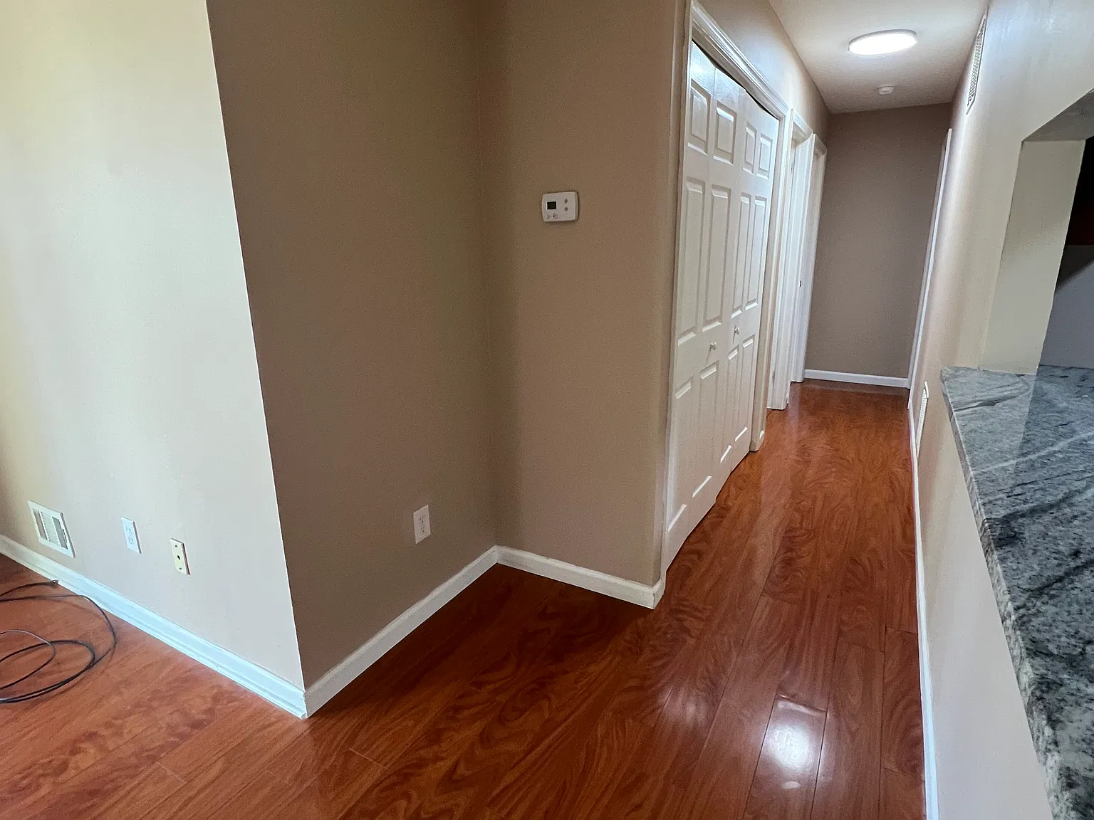 21 Cheshire Dr — Photo 4