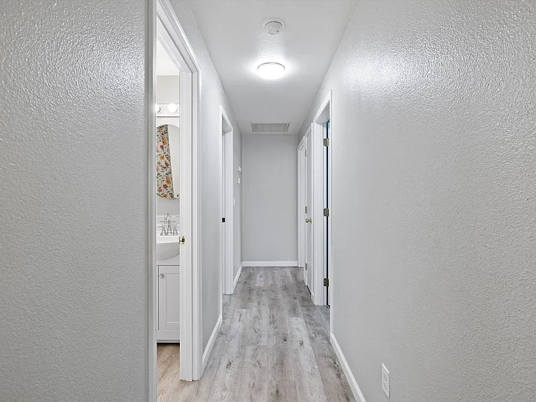 6320 Candlestick Dr — Photo 13