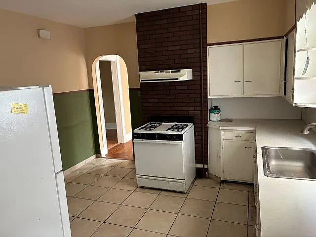 2 bed, 1209 sqft, $1,695 — Photo 2