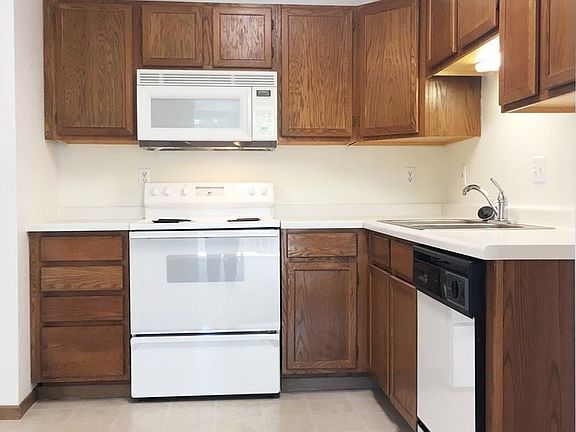 2nd image of 2650 26th Ave S APT 120