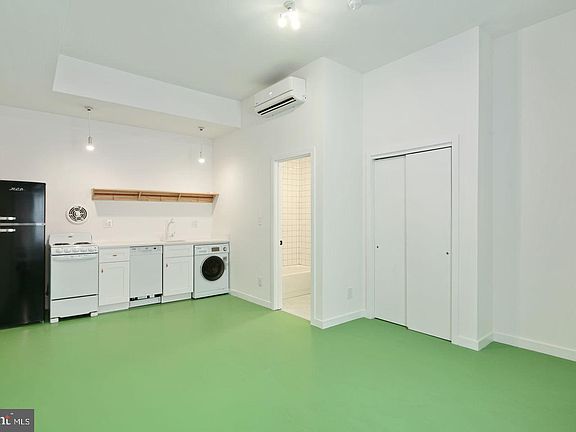 5th image of 2329 Frankford Ave #B
