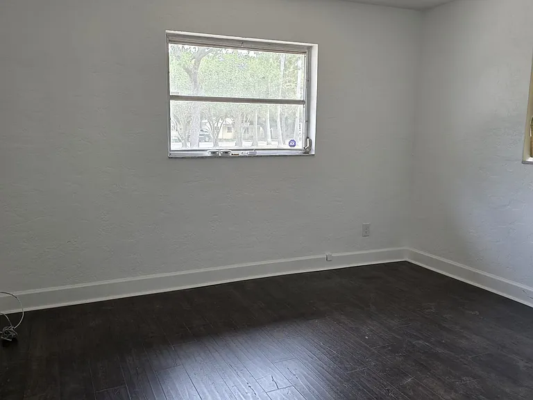 5210 Dr Martin Luther King Jr St N — Photo 31