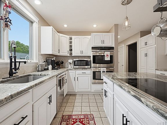 4th image of 24 Rhodes St