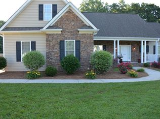 360 Mountainview Rd, King, NC 27021