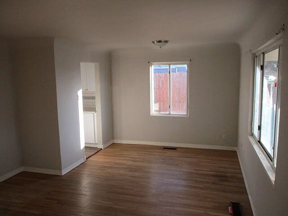 5th image of 342 Alcazar St NE