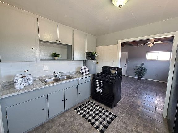 5th image of 3719 Edgar Park Ave