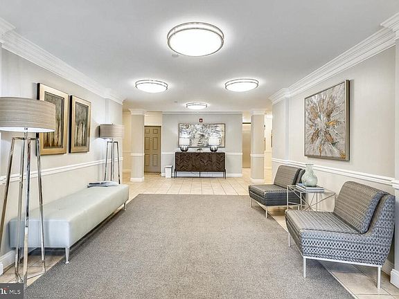 5th image of 2101 N Monroe St APT 312