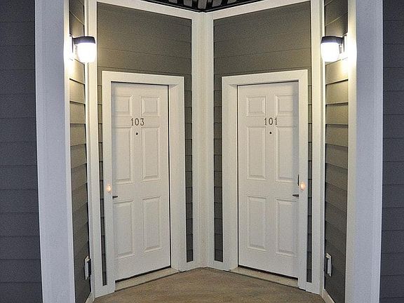 5th image of 16 Sterling Dr
