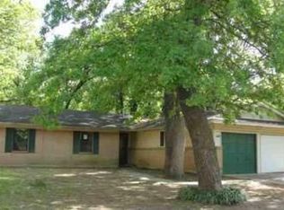 3445 W Houston St, Paris, TX 75460