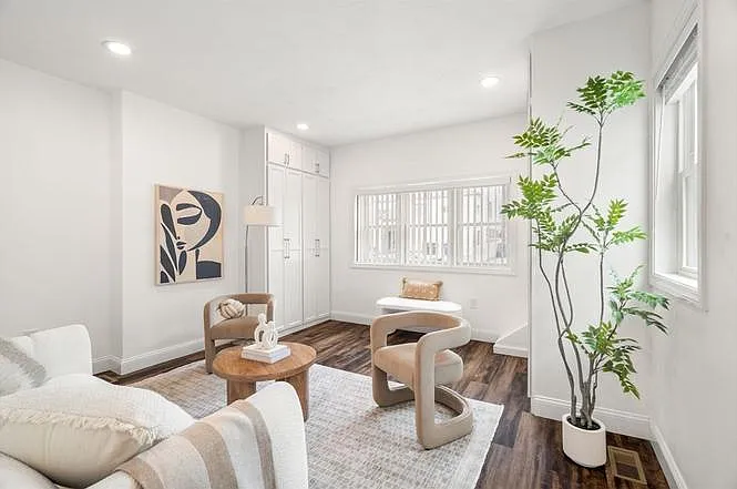 16 Pitman St #2