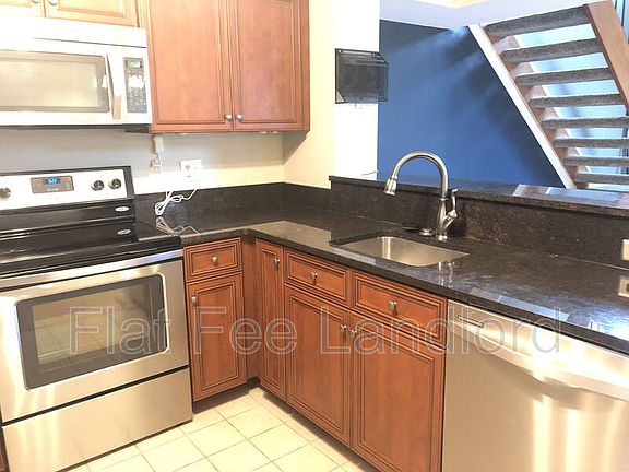 3rd image of 6004 Curtier Dr