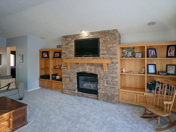 4th image of 1347 Sanborn Dr