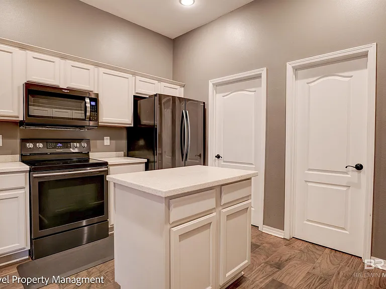 15307 Hearthstone Dr — Photo 13