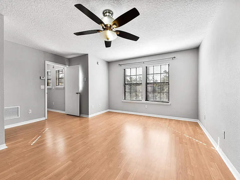 632 Briar Way Ln — Photo 15