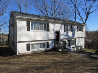 16 Pleasant View Ave, Waterbury, CT 06705