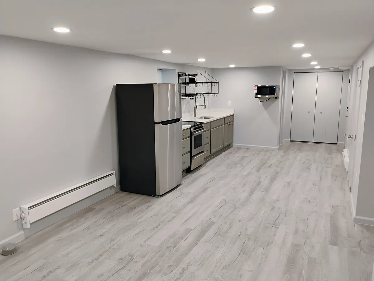Building Photo - 3609 W Forest Park Ave #2