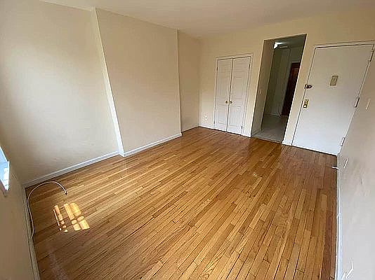 2nd image of 695 10th Ave APT 3FS