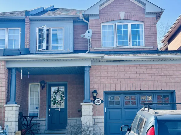 5673 Flora Dr, Burlington, ON L7L 6X4