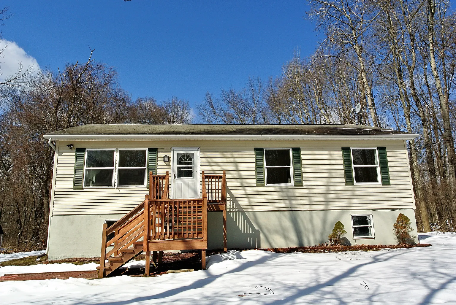 337 Laurel Lake Rd photo 1