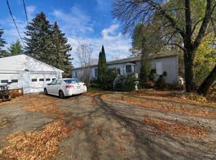 8 Park Ln, Greene, ME 04236