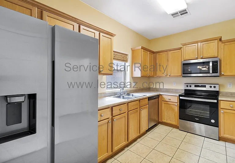 14916 N 177th Ave — Photo 7