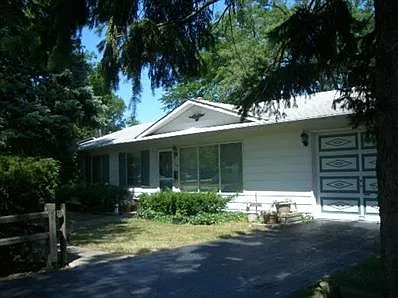 449 Hazelwood Ln photo 1
