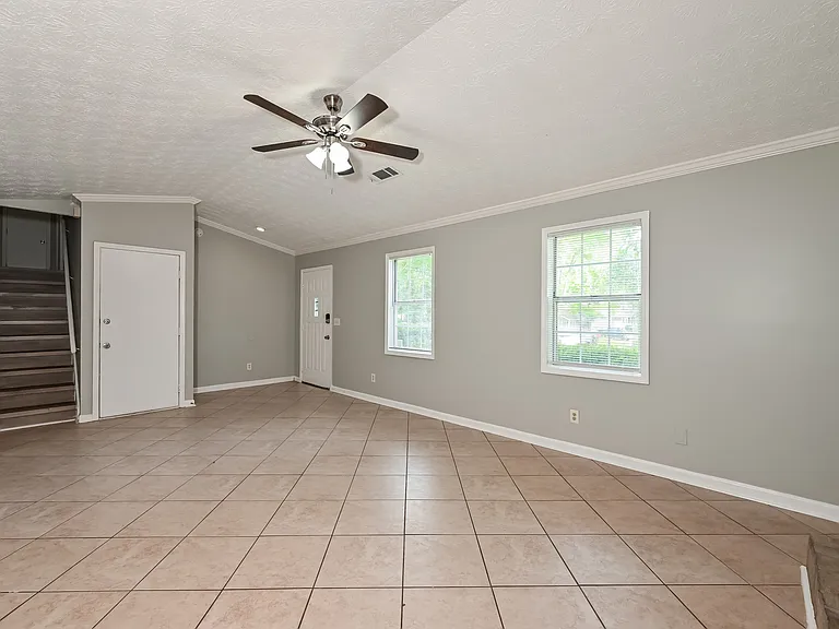 450 Pennybrook Dr — Photo 4