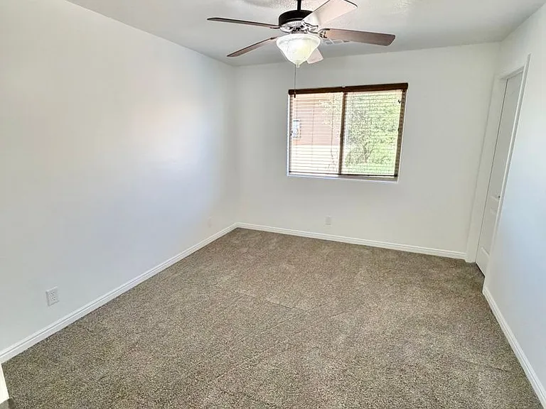 1009 W 4100 S — Photo 20