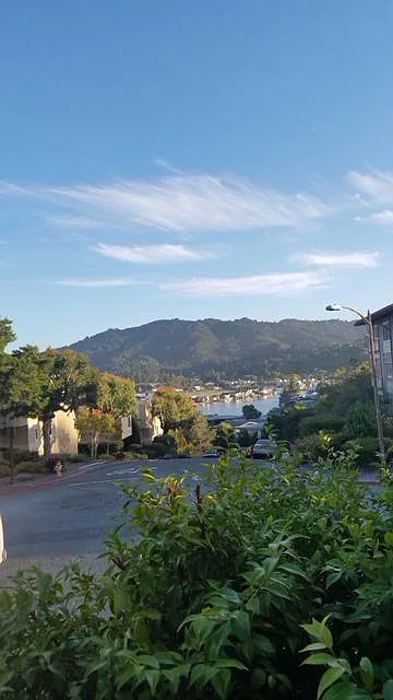 320 Via Casitas