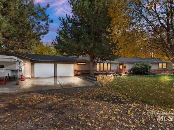 2652 Cherry Cir, Emmett, ID 83617